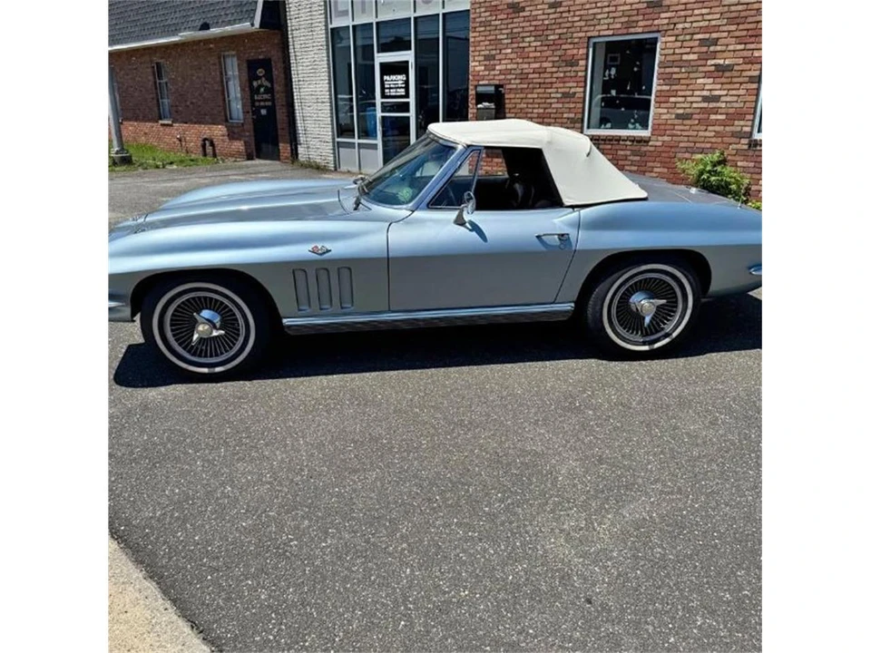 1966 Chevrolet Corvette C2 - Image 2 of 20