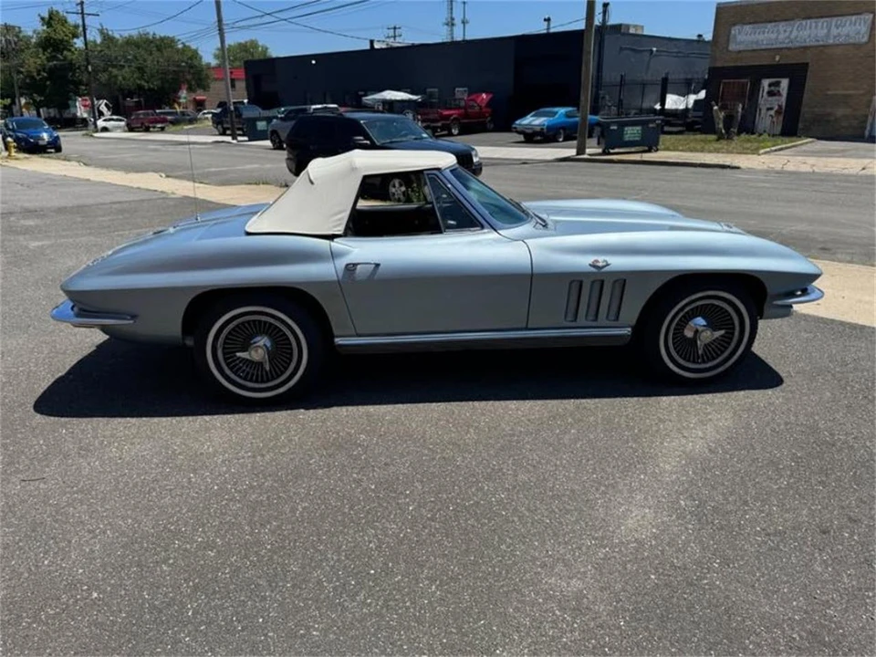 1966 Chevrolet Corvette C2 - Image 8 of 20
