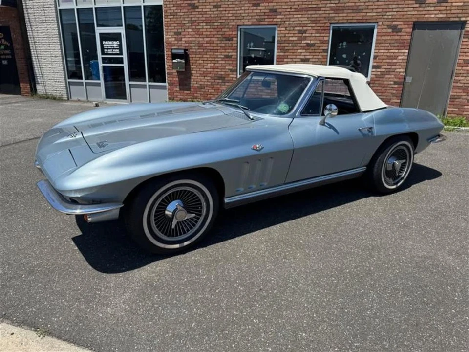 1966 Chevrolet Corvette C2 - Image 20 of 20