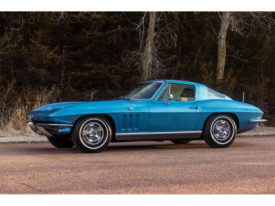 1966 Chevrolet Corvette C2 - Image 2 of 31