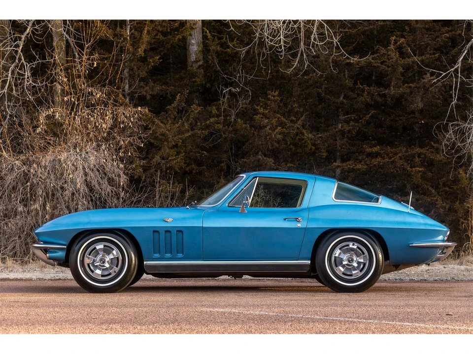 1966 Chevrolet Corvette C2 - Image 3 of 31
