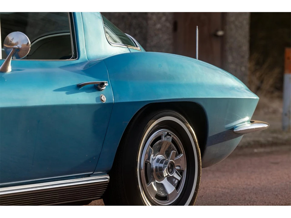 1966 Chevrolet Corvette C2 - Image 15 of 31