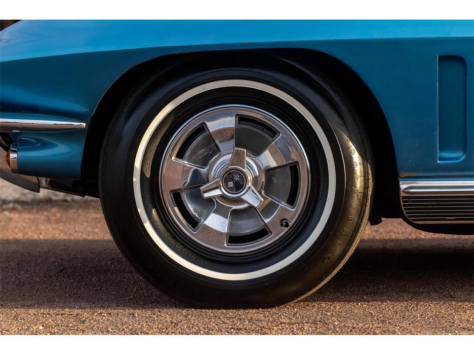 1966 Chevrolet Corvette C2 - Image 16 of 31
