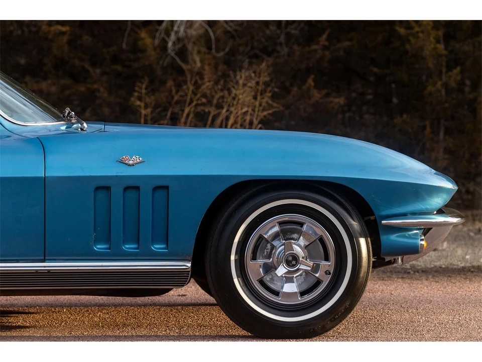 1966 Chevrolet Corvette C2 - Image 24 of 31