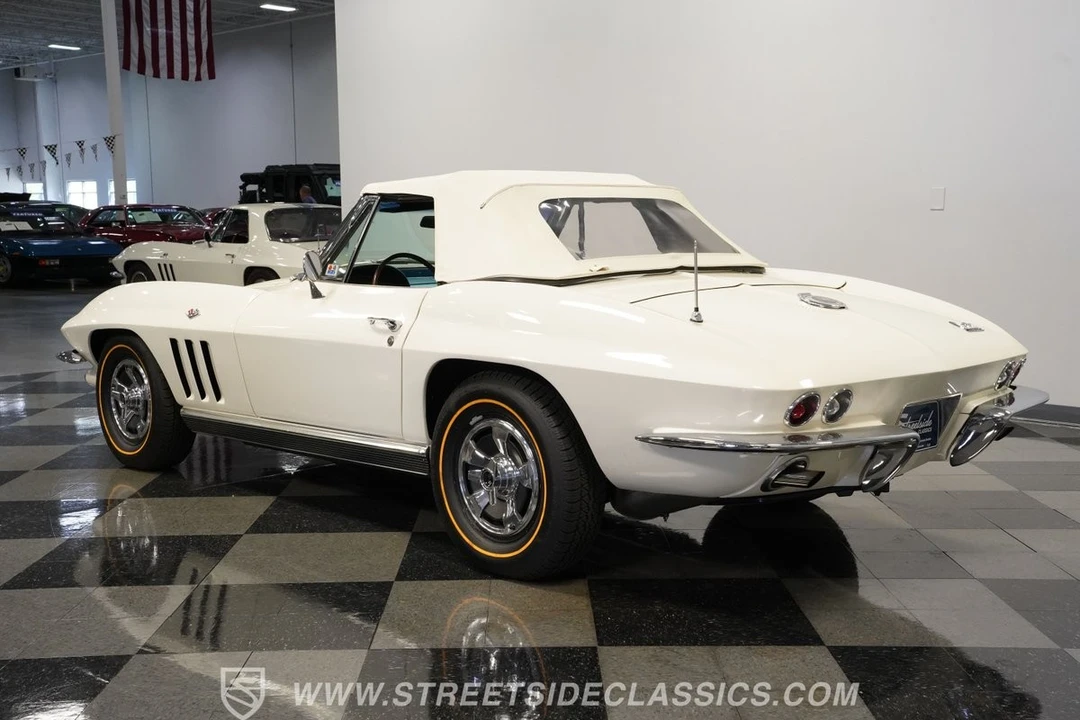1966 Chevrolet Corvette C2 - Image 11 of 12
