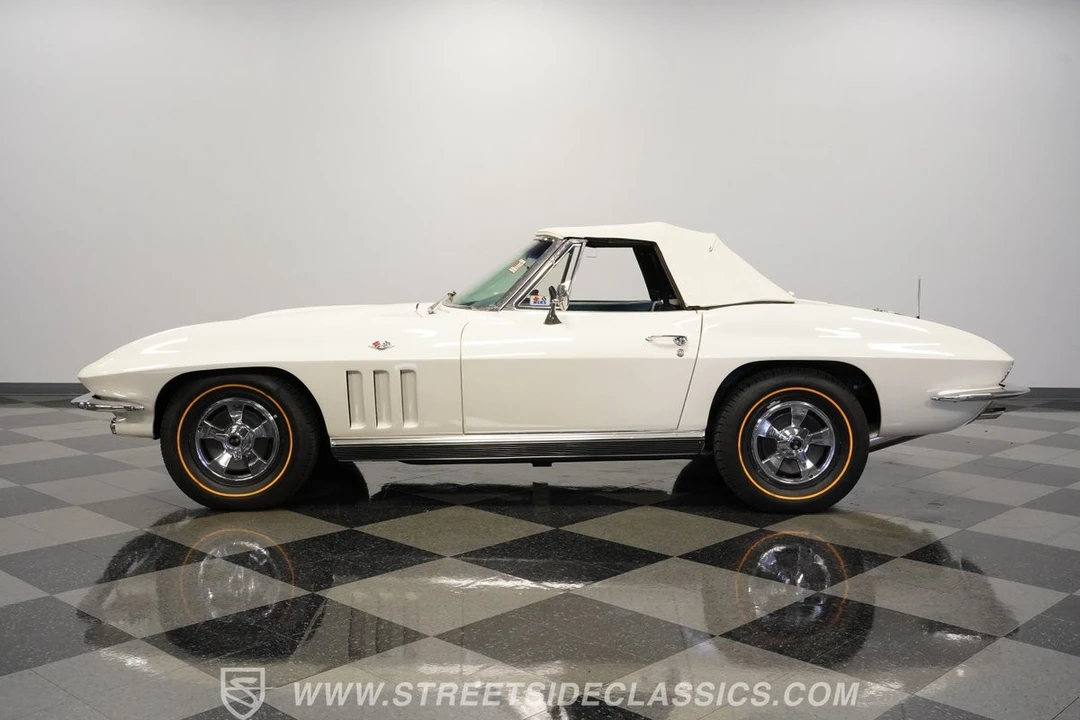 1966 Chevrolet Corvette C2 - Image 9 of 12