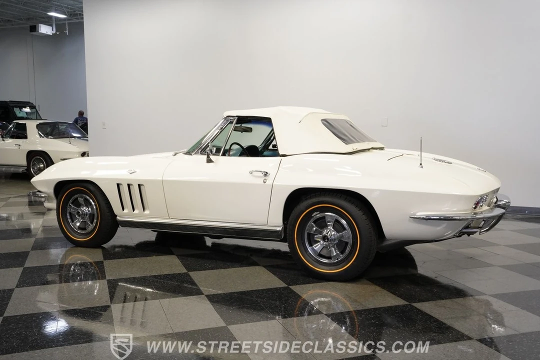 1966 Chevrolet Corvette C2 - Image 10 of 12