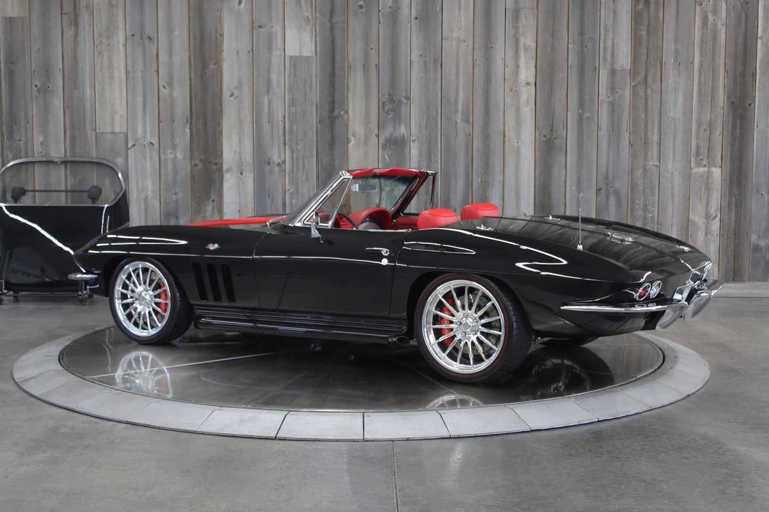 1966 Chevrolet Corvette C2 - Image 3 of 31