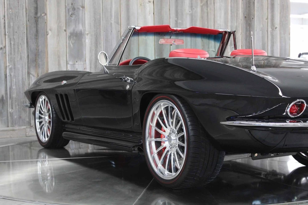 1966 Chevrolet Corvette C2 - Image 11 of 31