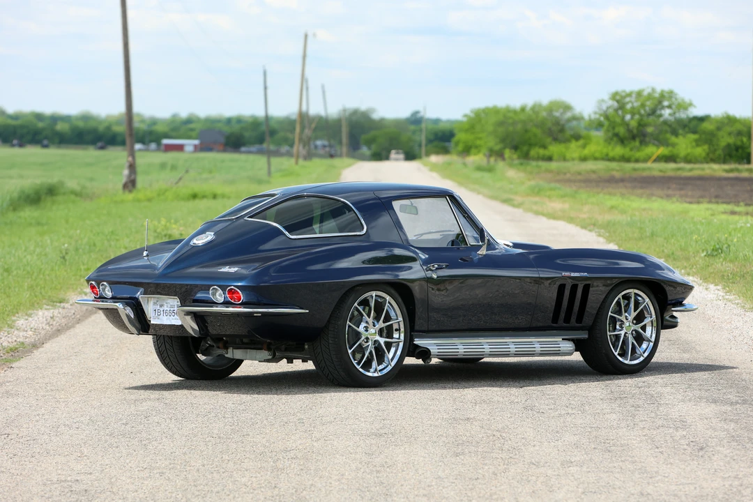 1966 Chevrolet Corvette C2 - Image 3 of 31
