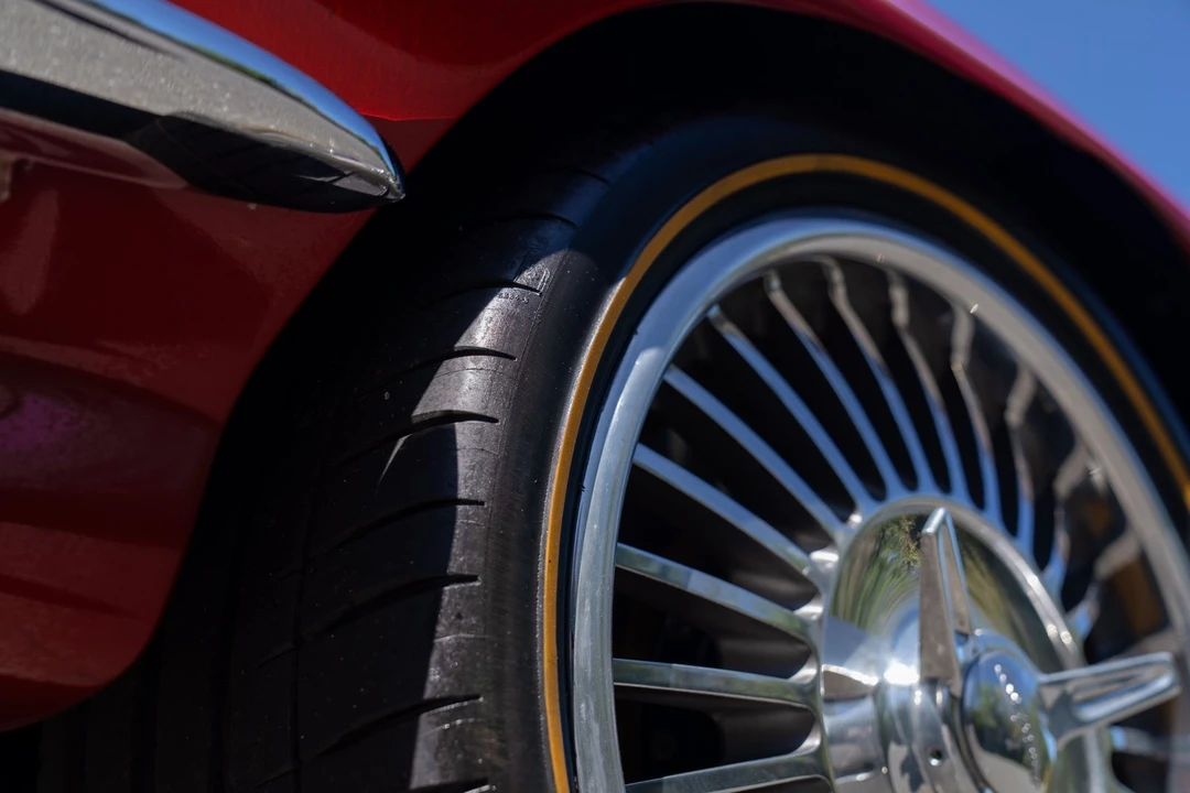 1966 Chevrolet Corvette C2 - Image 17 of 31