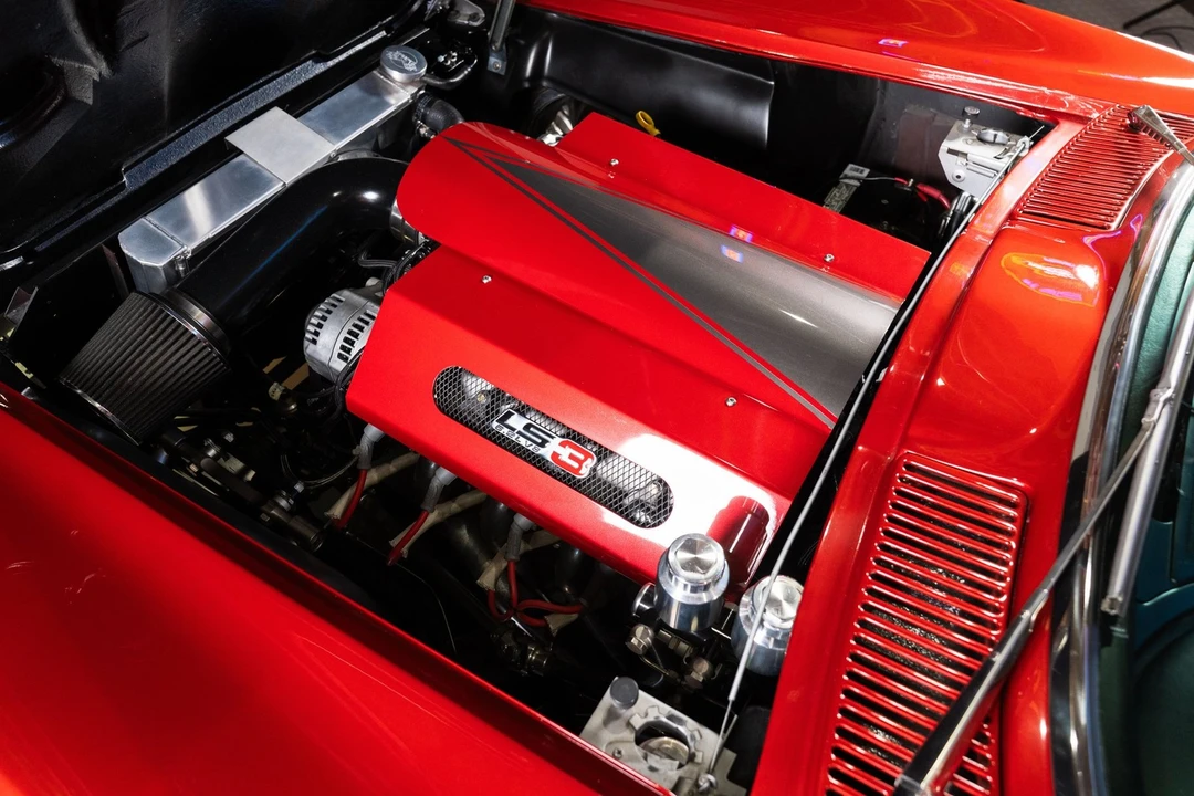 1966 Chevrolet Corvette C2 - Image 2 of 31