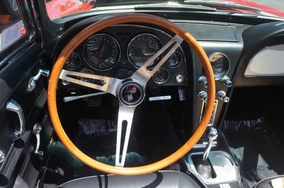 1966 Chevrolet Corvette C2 - Image 15 of 20