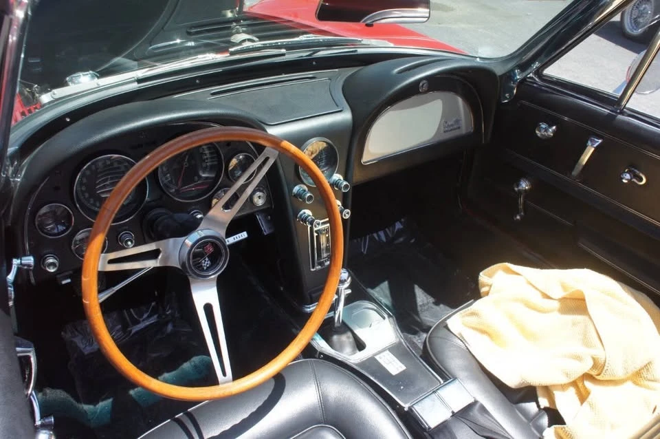 1966 Chevrolet Corvette C2 - Image 16 of 20