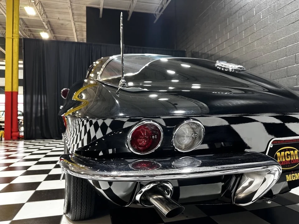 1966 Chevrolet Corvette C2 - Image 14 of 21