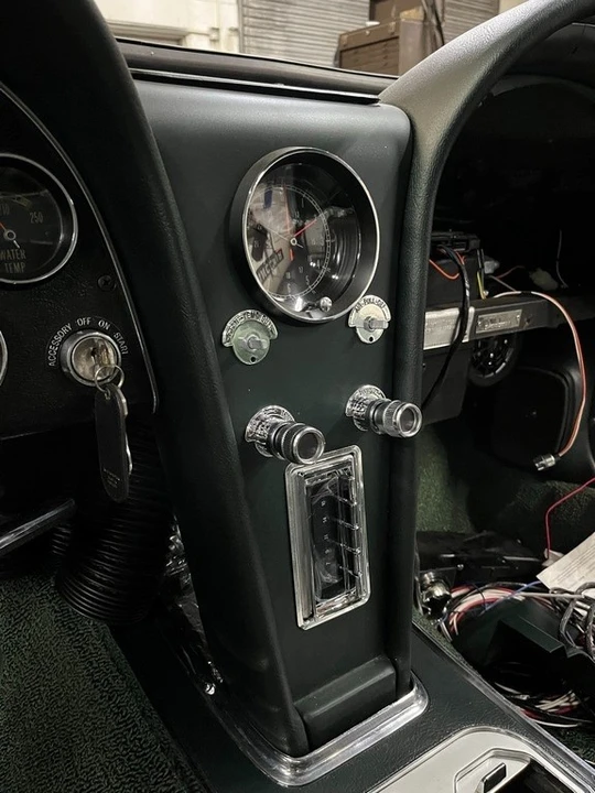 1966 Chevrolet Corvette C2 - Image 15 of 21