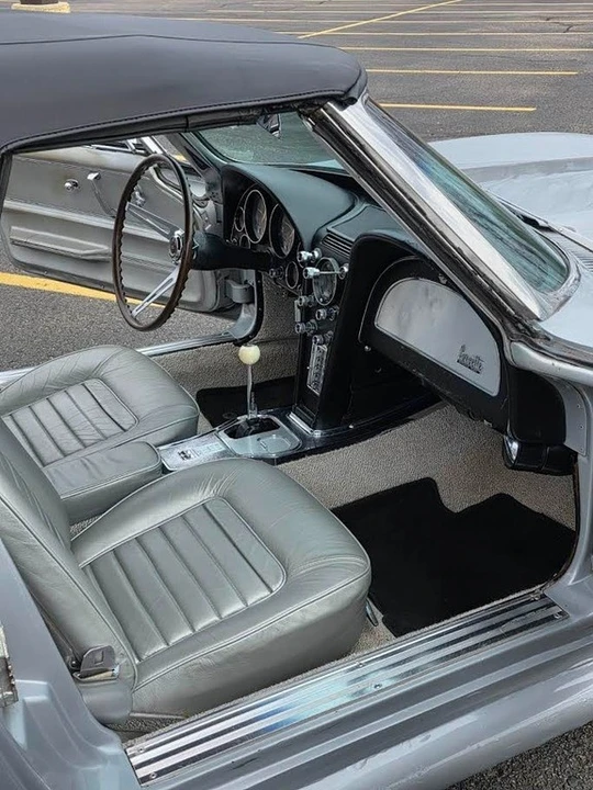 1966 Chevrolet Corvette C2 - Image 10 of 21