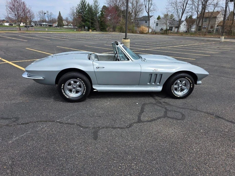 1966 Chevrolet Corvette C2 - Image 4 of 21