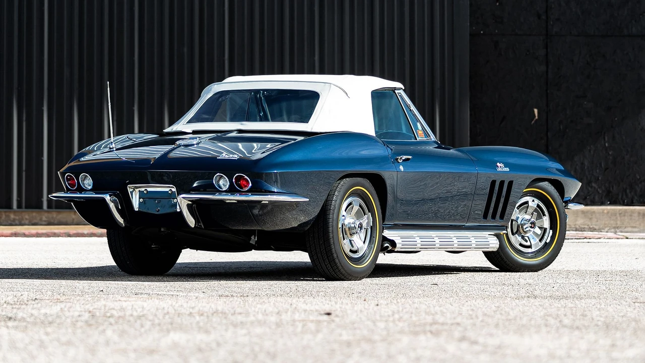 1966 Chevrolet Corvette C2 427 - Image 14 of 31