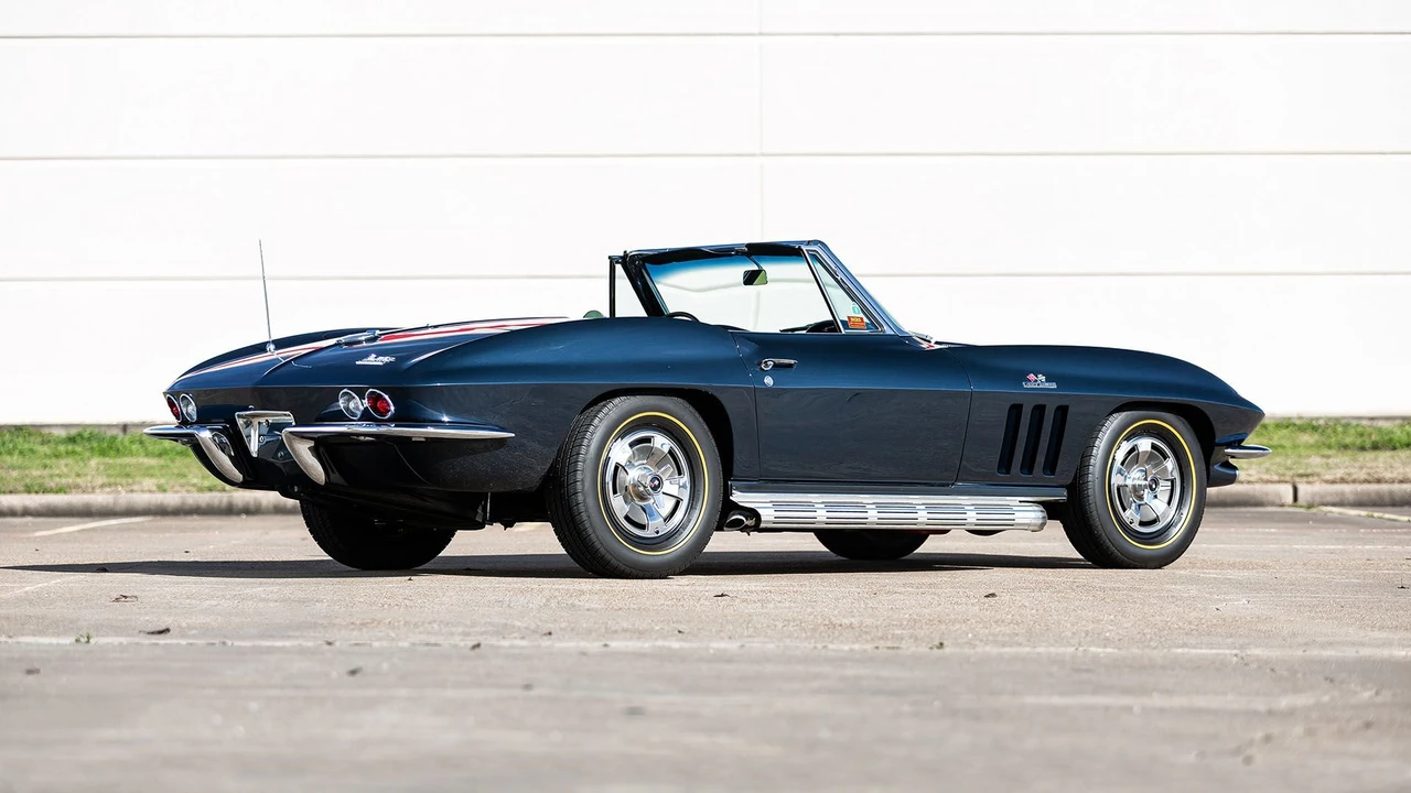 1966 Chevrolet Corvette C2 427 - Image 2 of 31