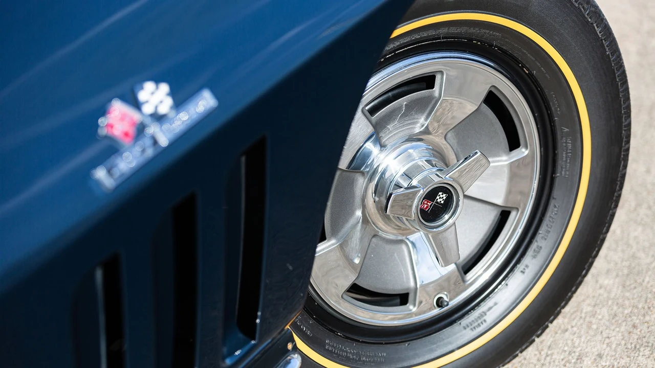 1966 Chevrolet Corvette C2 427 - Image 12 of 31