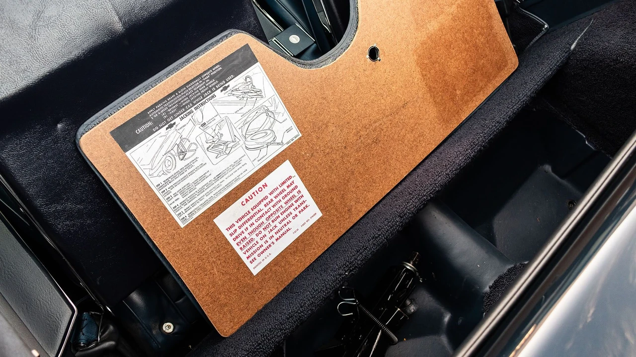 1966 Chevrolet Corvette C2 427 - Image 25 of 31