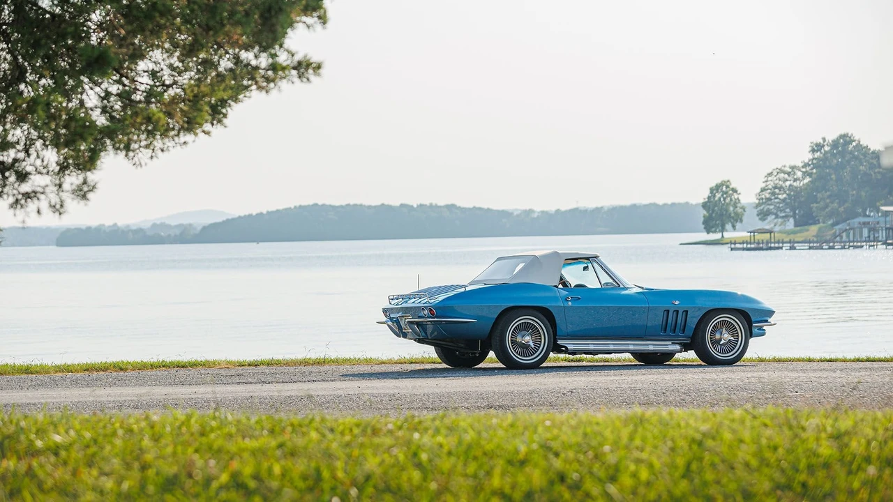 1966 Chevrolet Corvette C2 - Image 22 of 31