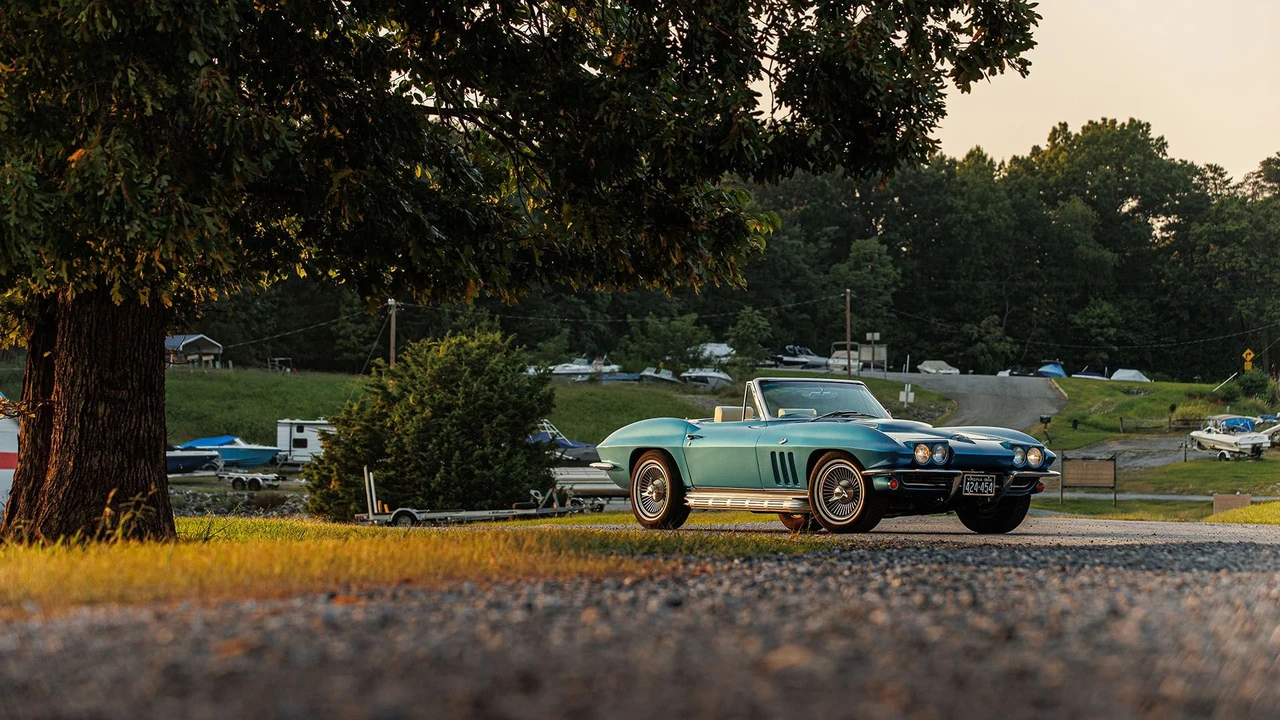 1966 Chevrolet Corvette C2 - Image 11 of 31