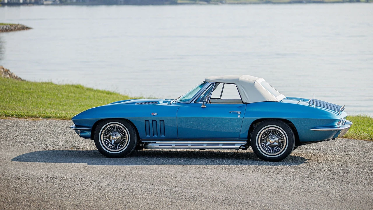 1966 Chevrolet Corvette C2 - Image 24 of 31