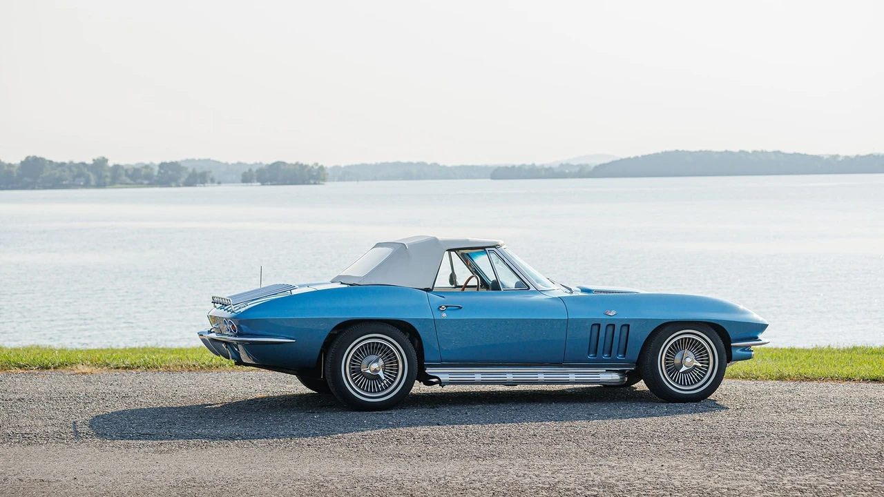 1966 Chevrolet Corvette C2 - Image 23 of 31