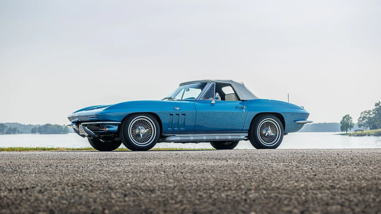 1966 Chevrolet Corvette C2 - Image 16 of 31