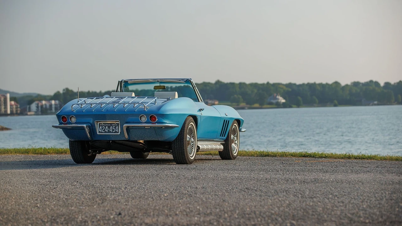 1966 Chevrolet Corvette C2 - Image 18 of 31