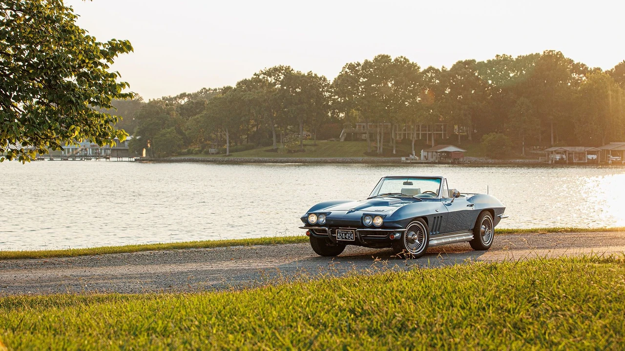 1966 Chevrolet Corvette C2 - Image 15 of 31