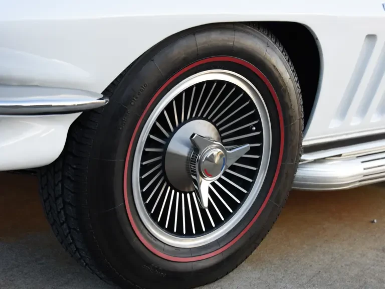 1966 Chevrolet Corvette C2 - Image 19 of 31