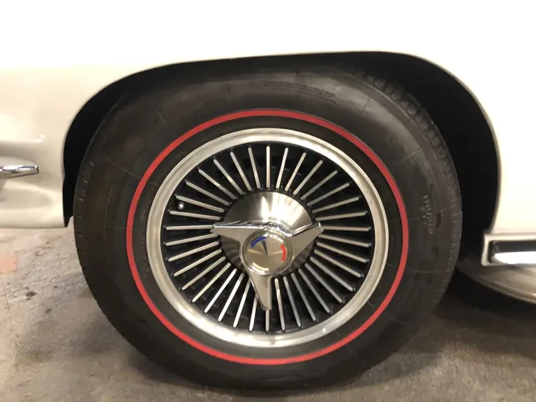 1966 Chevrolet Corvette C2 - Image 30 of 31