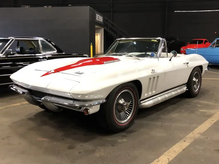 1966 Chevrolet Corvette C2 - Image 25 of 31