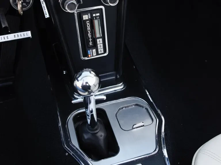 1966 Chevrolet Corvette C2 - Image 10 of 31