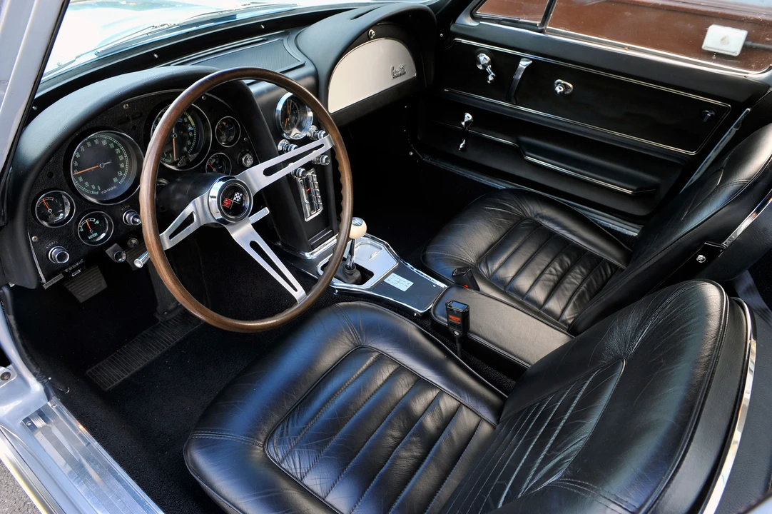1966 Chevrolet Corvette C2 - Image 13 of 18