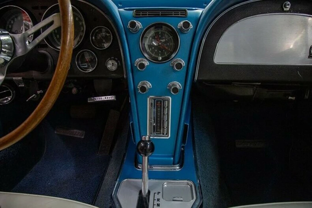 1966 Chevrolet Corvette C2 - Image 26 of 31