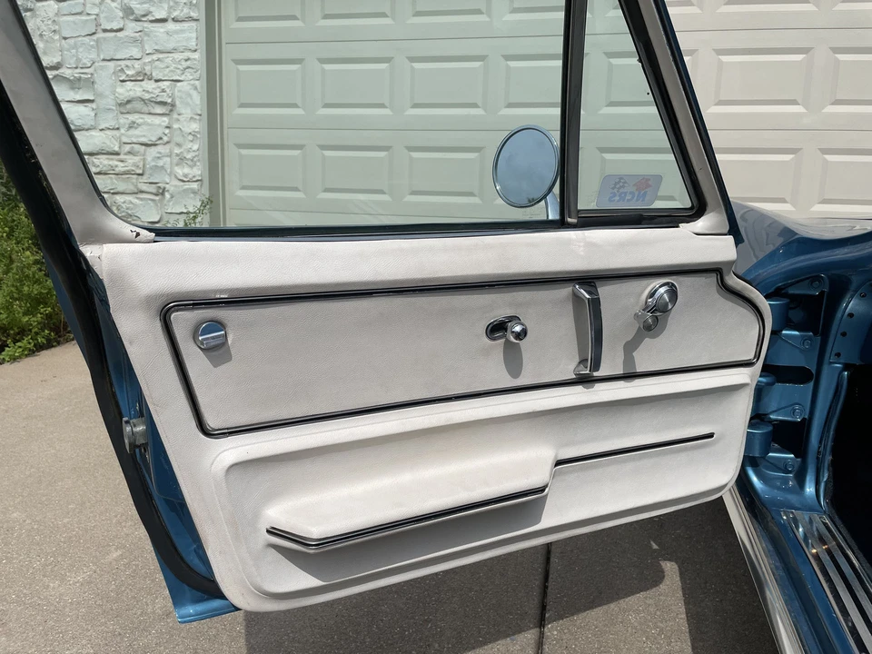1966 Chevrolet Corvette C2 - Image 27 of 31