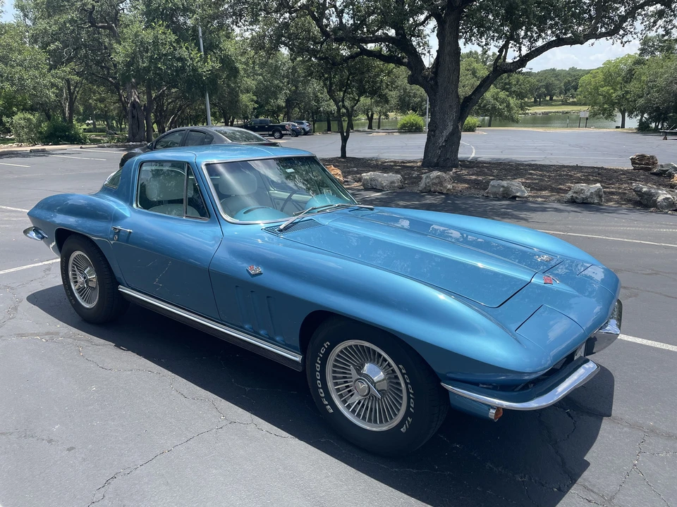 1966 Chevrolet Corvette C2 - Image 3 of 31