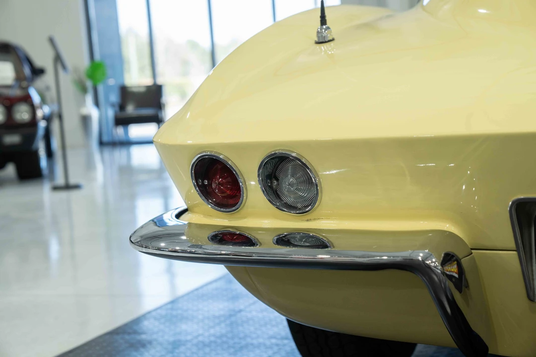 1966 Chevrolet Corvette C2 - Image 23 of 31