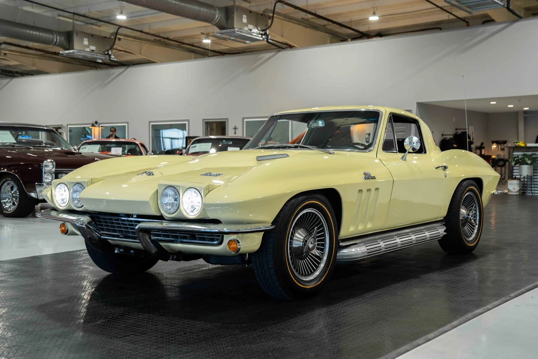 1966 Chevrolet Corvette C2 - Image 6 of 31