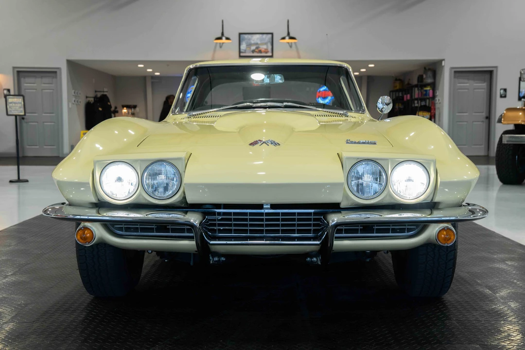 1966 Chevrolet Corvette C2 - Image 7 of 31