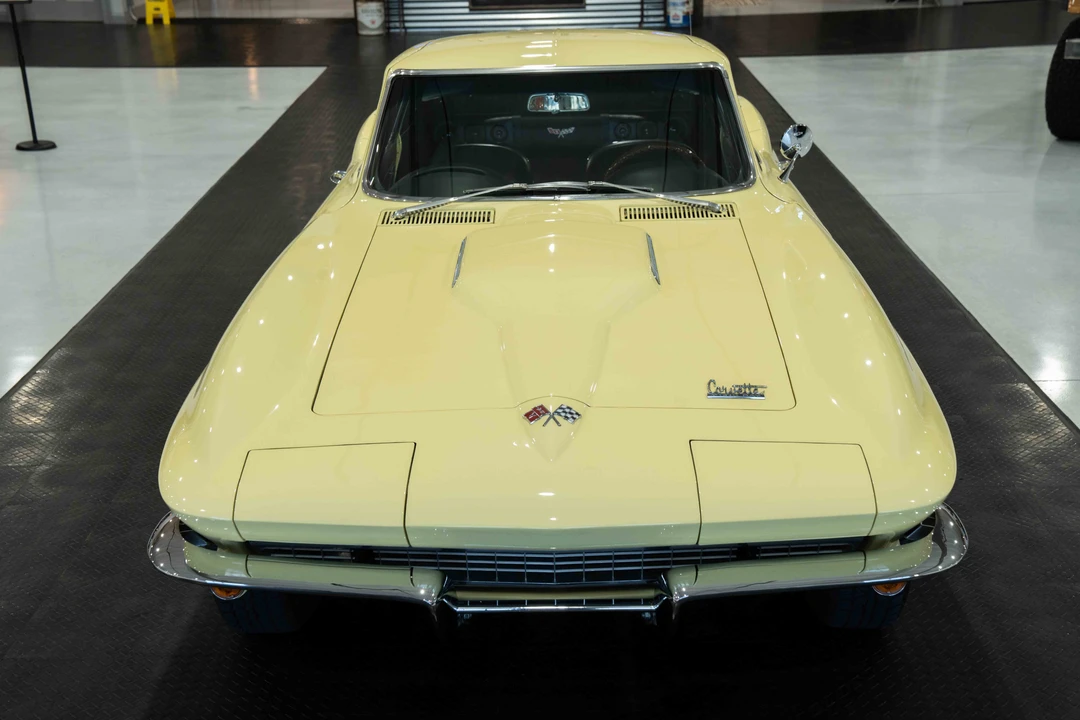 1966 Chevrolet Corvette C2 - Image 12 of 31