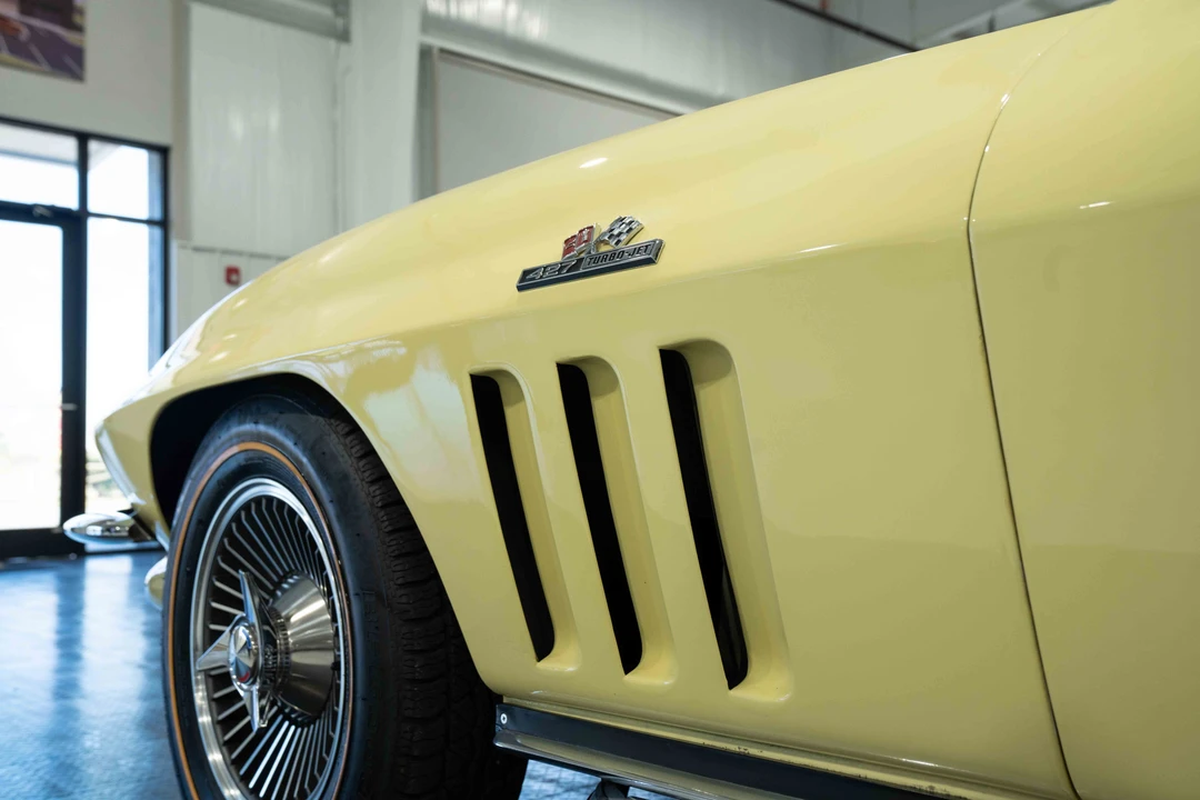 1966 Chevrolet Corvette C2 - Image 19 of 31