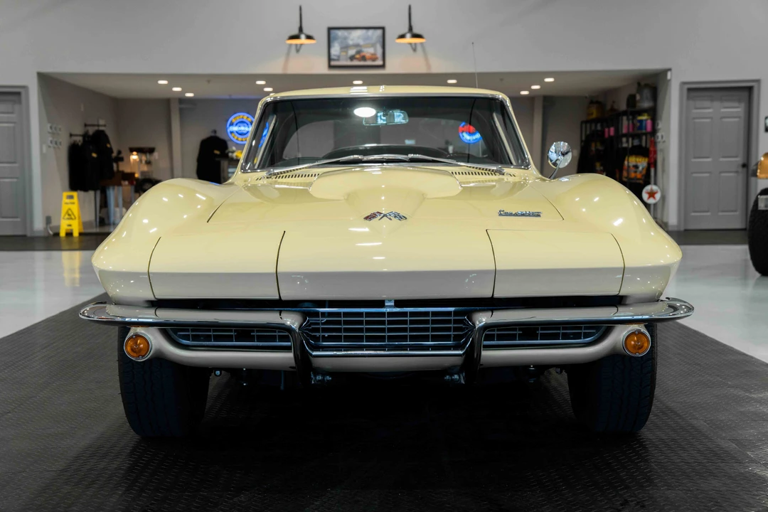 1966 Chevrolet Corvette C2 - Image 11 of 31