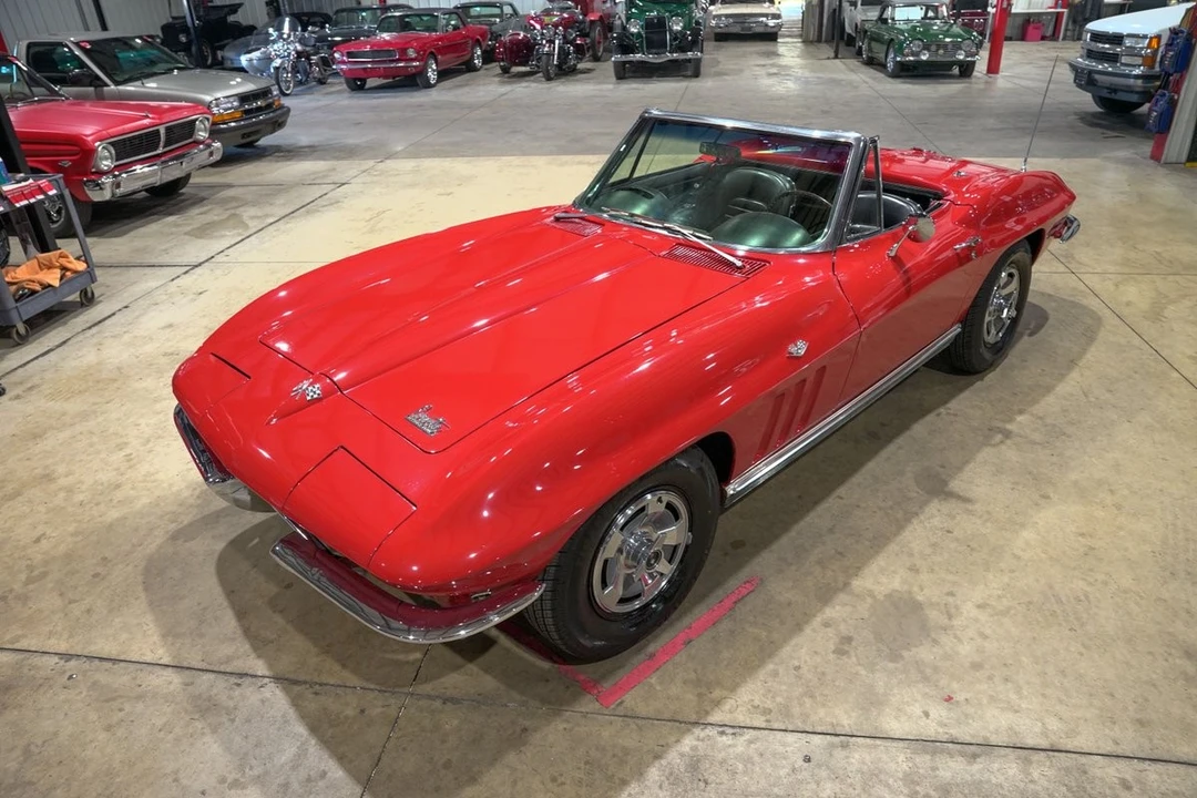 1966 Chevrolet Corvette C2 - Image 15 of 21