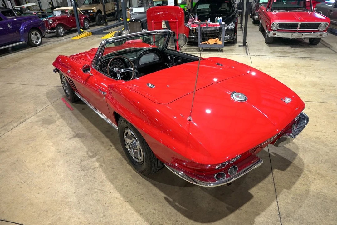 1966 Chevrolet Corvette C2 - Image 16 of 21