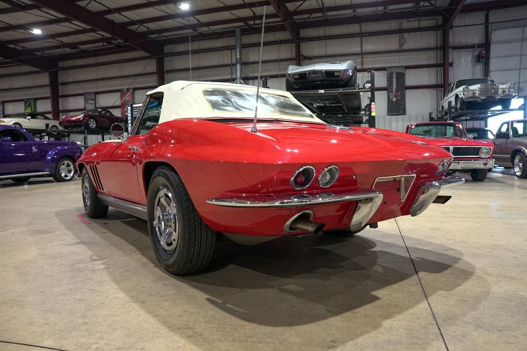 1966 Chevrolet Corvette C2 - Image 20 of 21